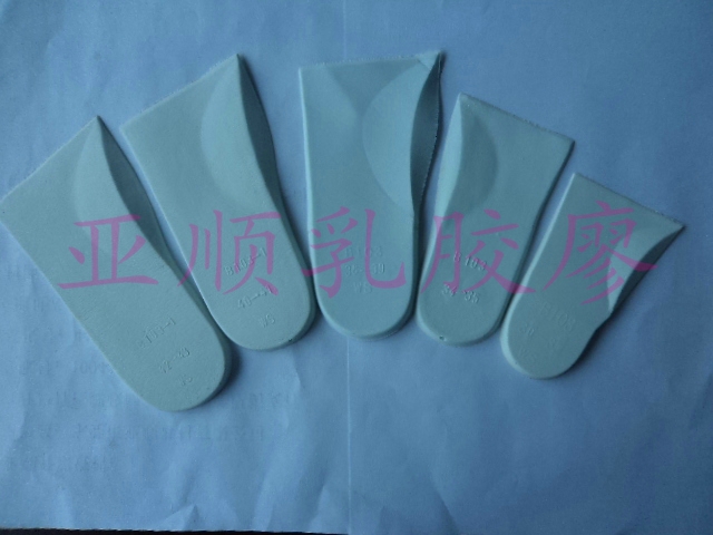 工厂低价供应抗震乳胶后跟垫 东莞亚顺鞋材专业解析